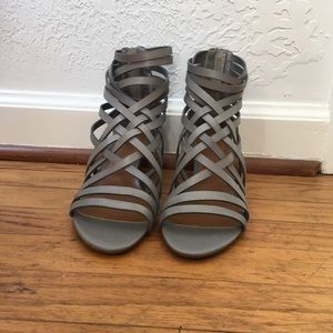 hinge neta leather wedges